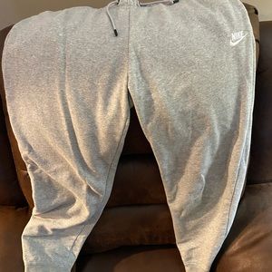 Nike jogger sweatpants